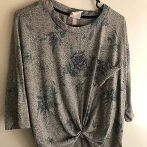 Knox rose xl knotted pocket tee